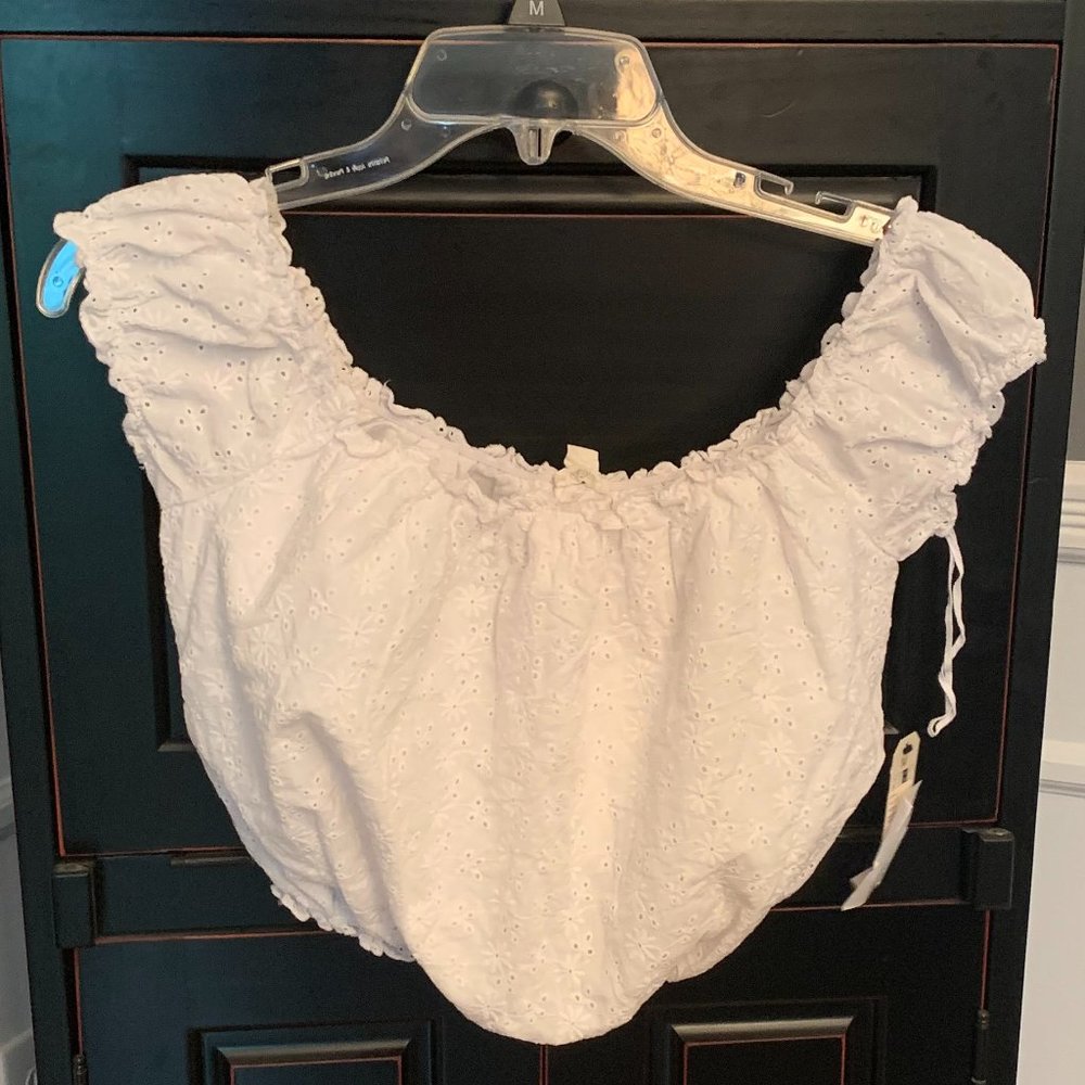 Garage white eyelet top - size medium